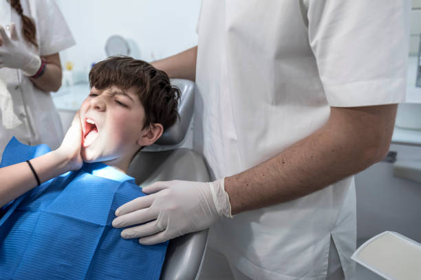 Best Emergency Tooth Extraction in Tolono, IL